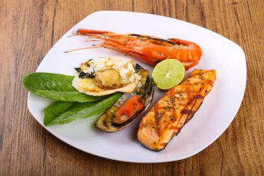 Izgara deniz ürünleri mix