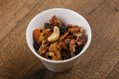 Fındık karışımı kase