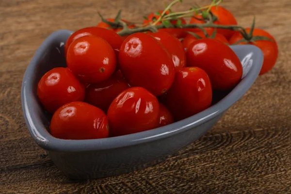 Eingelegte Kirschtomaten — Stockfoto