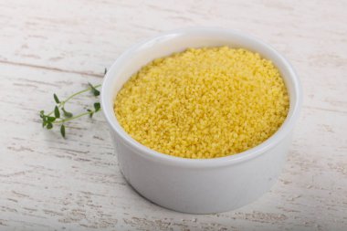 Kabın içinde ham kuskus