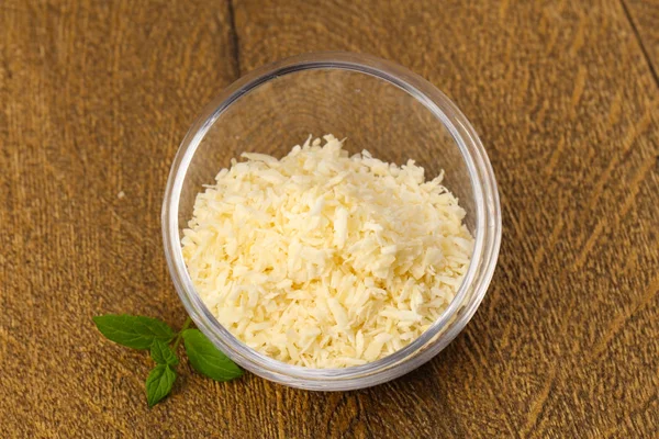 Kabın içinde Hindistan cevizi pul