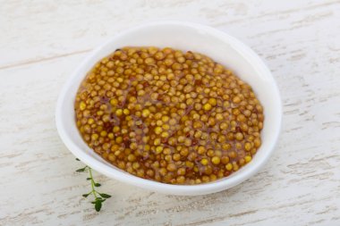 Kabın içinde hardal dijon