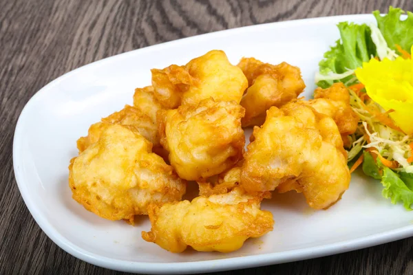 Asya tarzı kalamar tempura