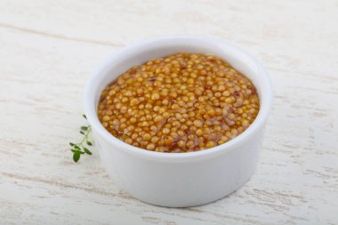 Kabın içinde hardal dijon