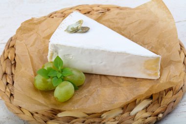 Lezzetli Brie peyniri