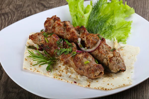 Lezzetli kuzu kebabı