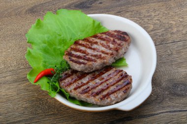 Izgara burget Beşamel sos