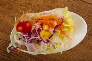 Taze lahana salatası.