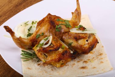 lezzetli ızgara bıldırcın