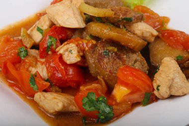 Sebzeli haşlanmış tavuk.