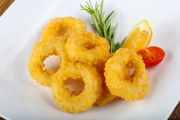 Gebratene Calamari-Ringe — Stockfoto