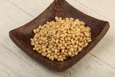 kabın içinde sedir fındık