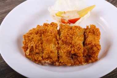 Peynirli gevrek domuz eti