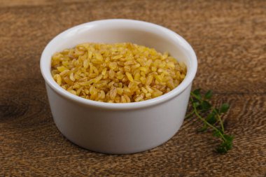 Kabın içinde ham bulgur