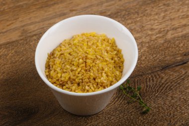 Kabın içinde ham bulgur