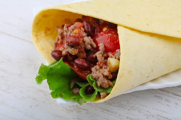Välsmakande Burrito med nötkött — Stockfoto