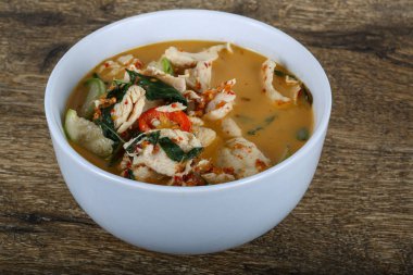 Hint mutfağı kırmızı köri