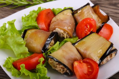 Cevizli patlıcan ruloları