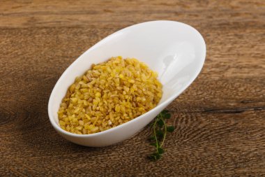 Kabın içinde ham bulgur