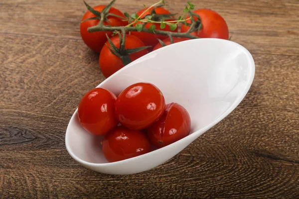 Tomates cereja em conserva — Fotografia de Stock