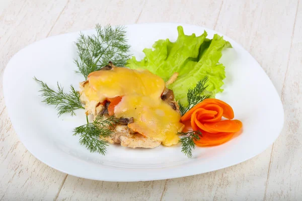 버섯과 구운된 닭 — 스톡 사진