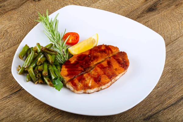 Heerlijke gegrilde zalm — Stockfoto