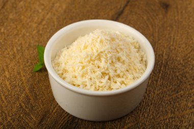 Kabın içinde Hindistan cevizi pul