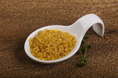 Kabın içinde ham bulgur