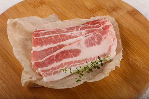 Raw sliced bacon — Stock Photo, Image