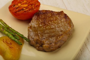 Izgara biftek.