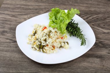 sebze ile haşlanmış pirinç