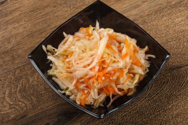 Çiğ lahana turşusu