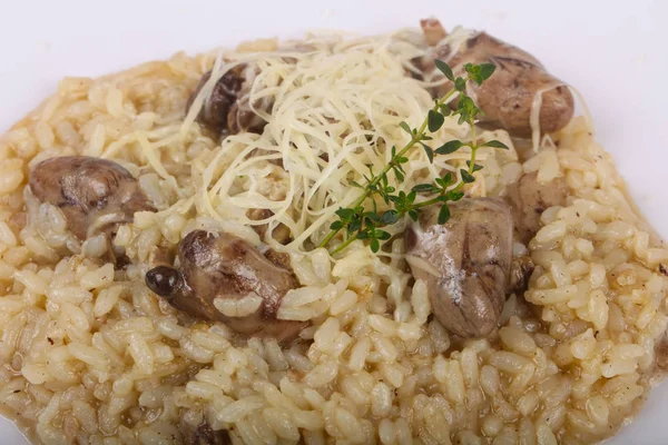 Risotto con corazones de pollo —  Fotos de Stock