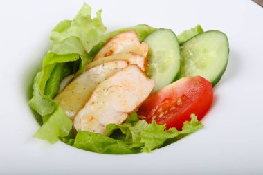 tavuk göğsü salatası