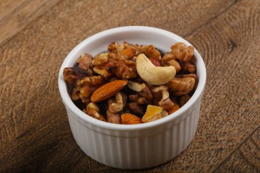 Fındık karışımı kase