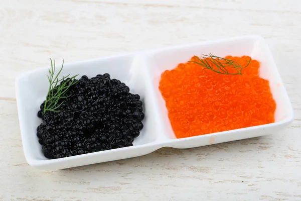 Lezzetli siyah ve kırmızı havyar