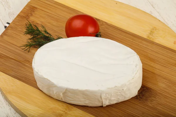 Välsmakande Camembert ost — Stockfoto