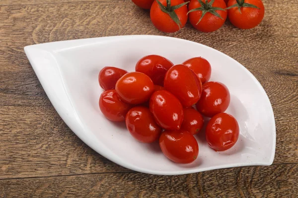 Kiszone pomidory cherry — Zdjęcie stockowe