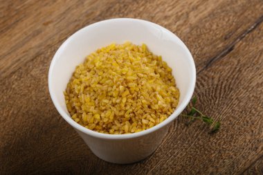 Kabın içinde ham bulgur