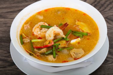 Tayland Mutfağı tom yam çorbası