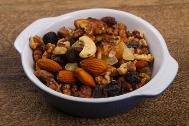 Fındık karışımı kase