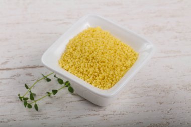 Kabın içinde ham kuskus