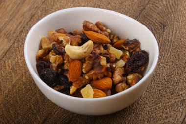 Fındık karışımı kase