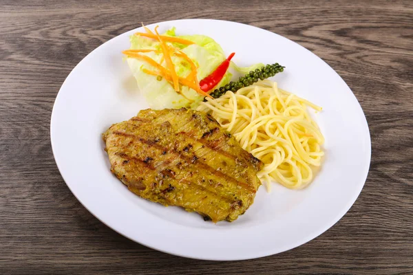 Grilled meat with green curry — Stock Photo, Image