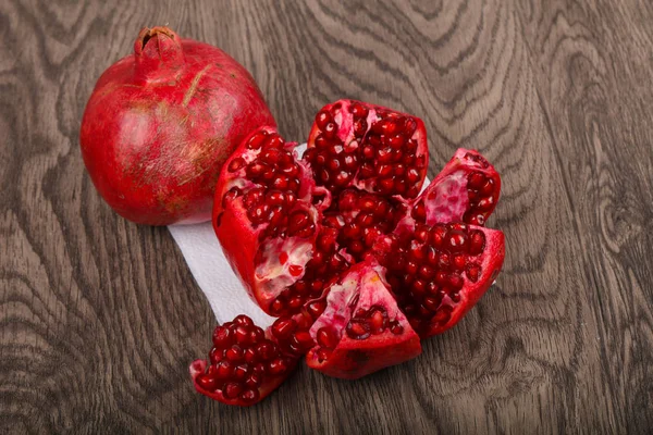 Fruta fresca dulce de granada — Foto de Stock