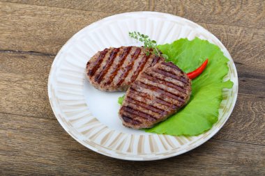 Izgara burget Beşamel sos