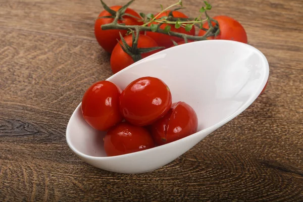 Tomates cereja em conserva — Fotografia de Stock