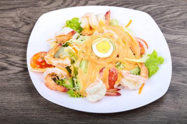 lezzetli karides kokteyl