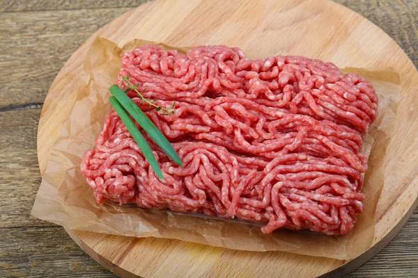 Surowego mielonego mięsa wołowego — Zdjęcie stockowe