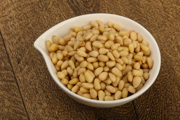 kabın içinde sedir fındık